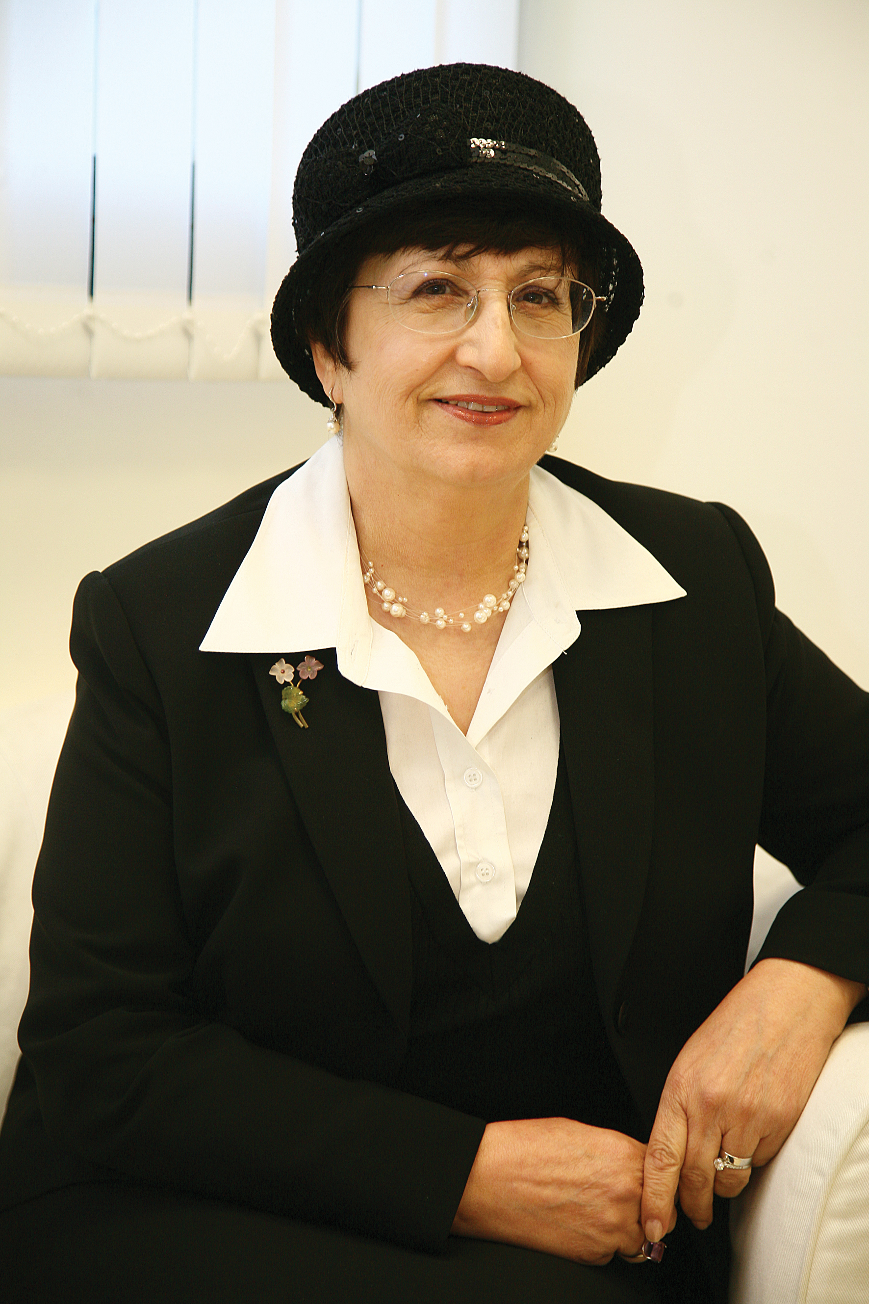 adina_bar-shalom.jpg
