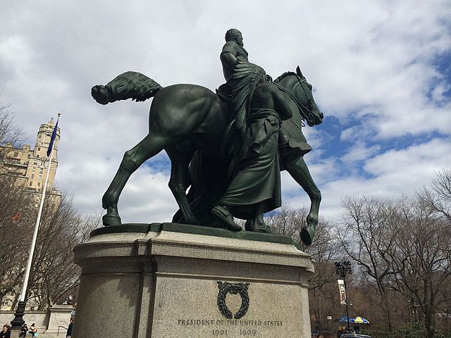 Eltávolították Teddy Roosevelt szobrát New Yorkból, mert “sértő”