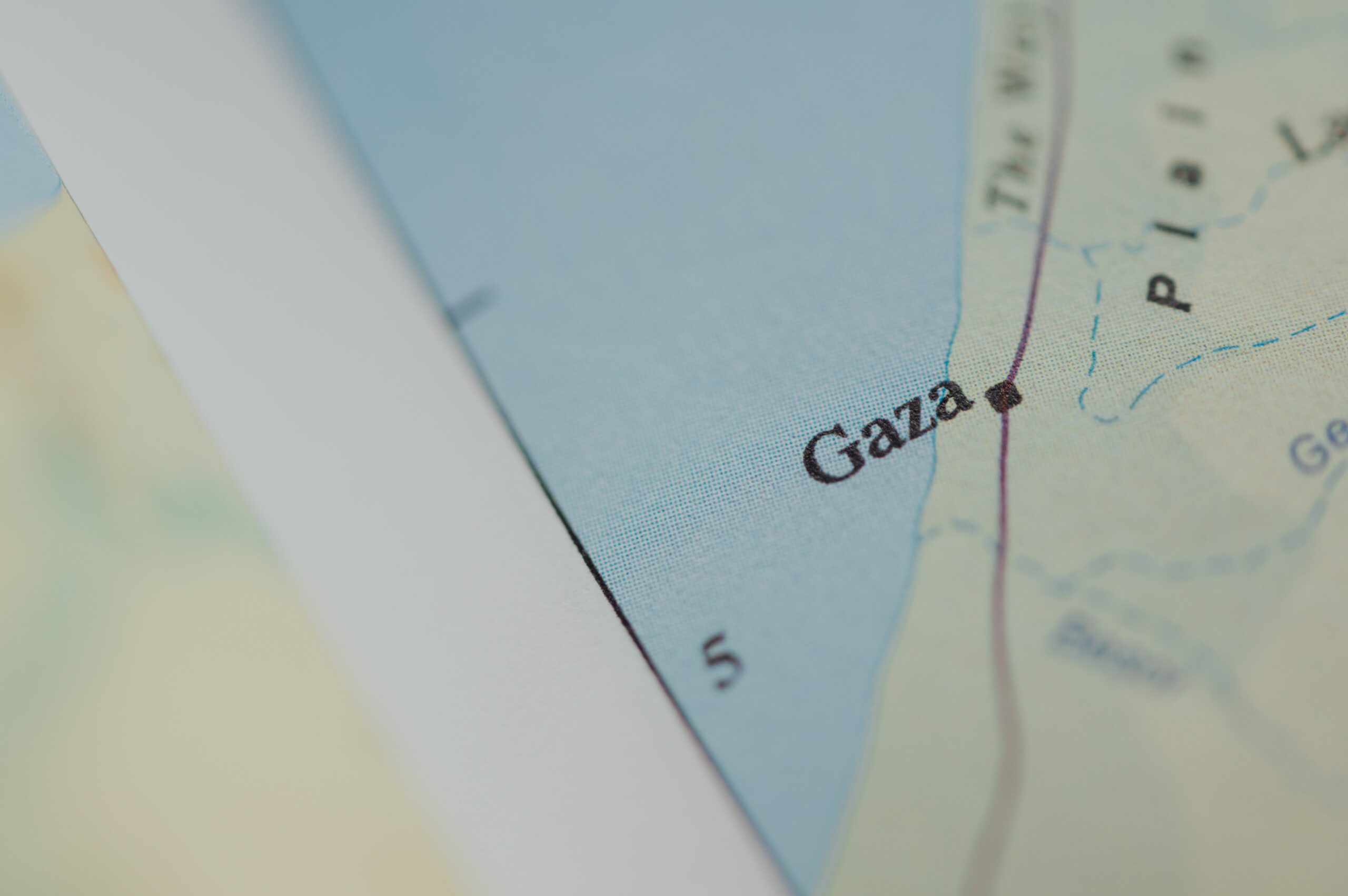 Héber tanfolyamokra iratkoznak be a gázaiak