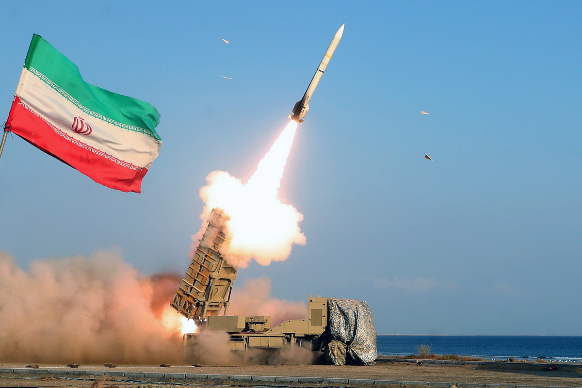 Brutális mennyiségű fegyvert küldött Irán Oroszországnak