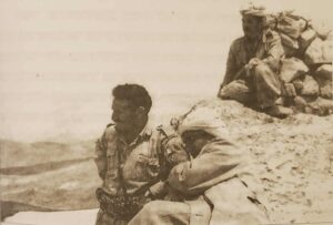 Szági, Mustafa Barzani és fia, Maszúd, aki később 2005 és 2017 között az Iraki Kurdisztáni Régió elnöke volt.