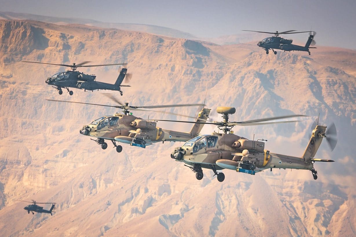 Megérkezett a jövő: Lézervédelmet kapnak az izraeli hadsereg harci helikopterei 