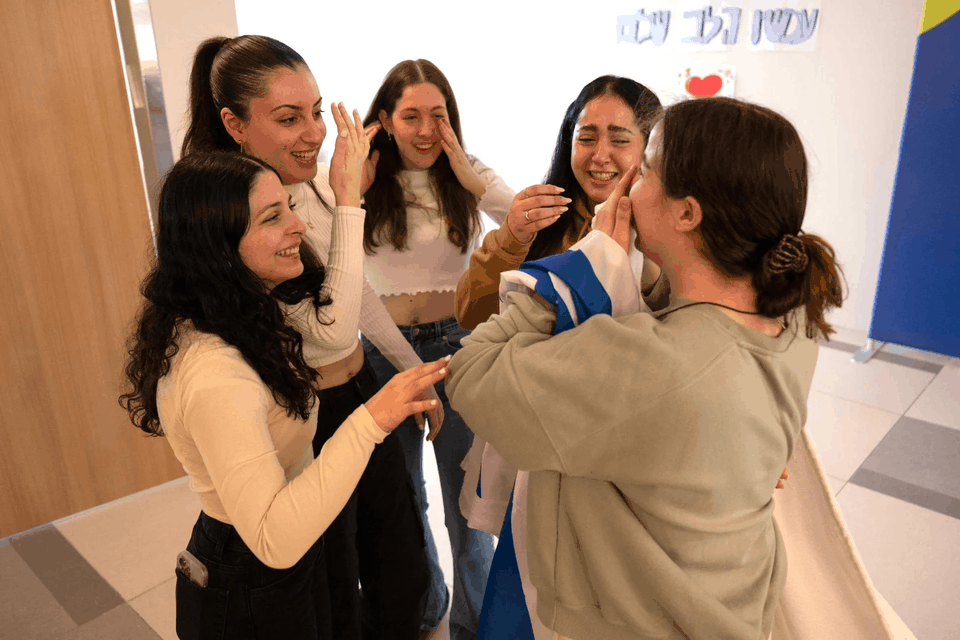 A Gázából szabadult katonalányok kérvényezték a visszatérésüket az IDF-be