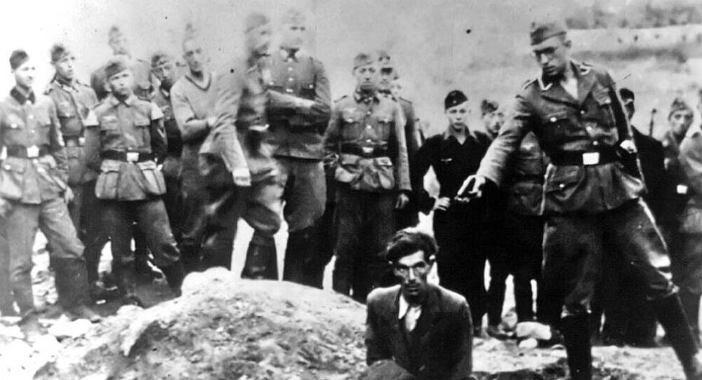 Azonosították a holokauszt hírhedt fotóján lévő rejtélyes SS-tisztet – Neokohn
