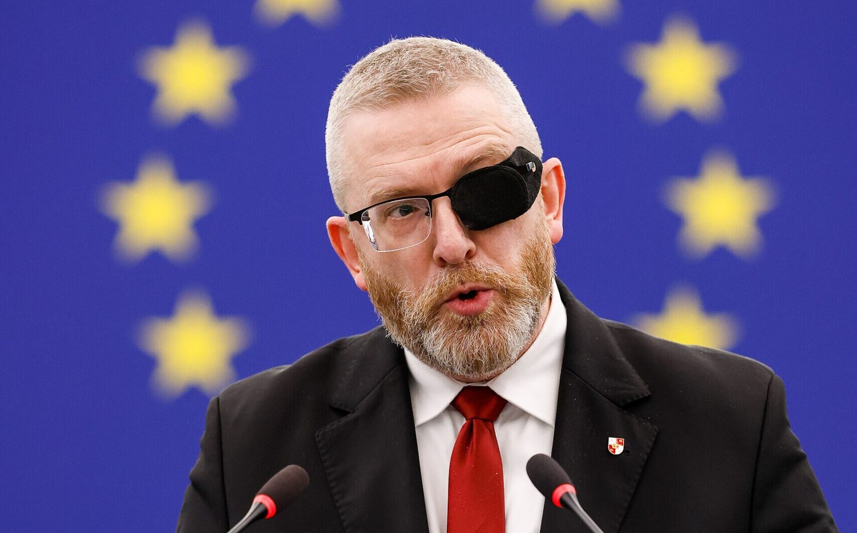 Megfosztották mentelmi jogától Novák Elődék holokauszt-tagadó náci haverját