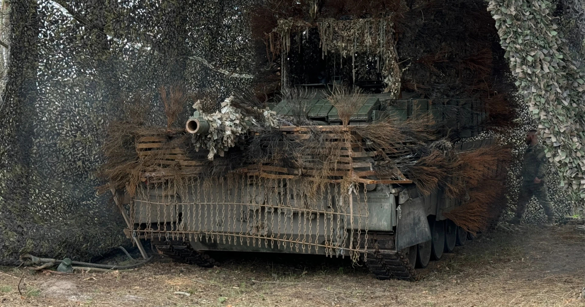 Világrekord: 52 orosz dróncsapást élt túl egy ukrán Leopard tank