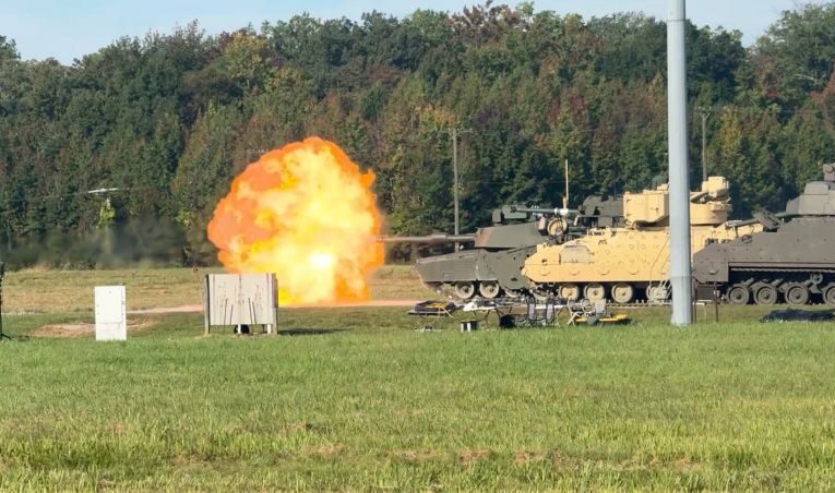 Képeken az M1E3 Abrams harckocsi – éleslövészeten tesztelték az új amerikai tankot