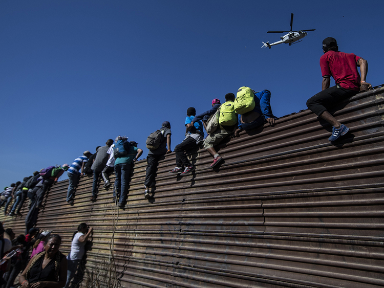 Az illegális határátlépések a „legrosszabbak lesznek az Egyesült Államok történetében”