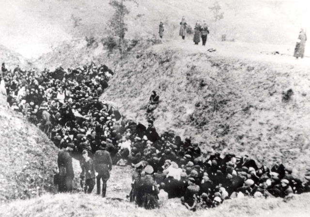 A Babij Jar-i tömegmészárlásra emlékezünk