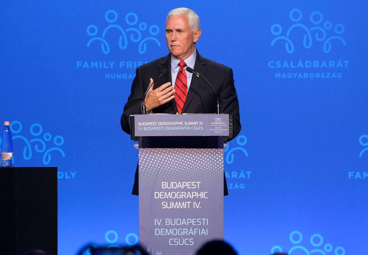 Mike Pence praised Hungarian family policy in Budapest 