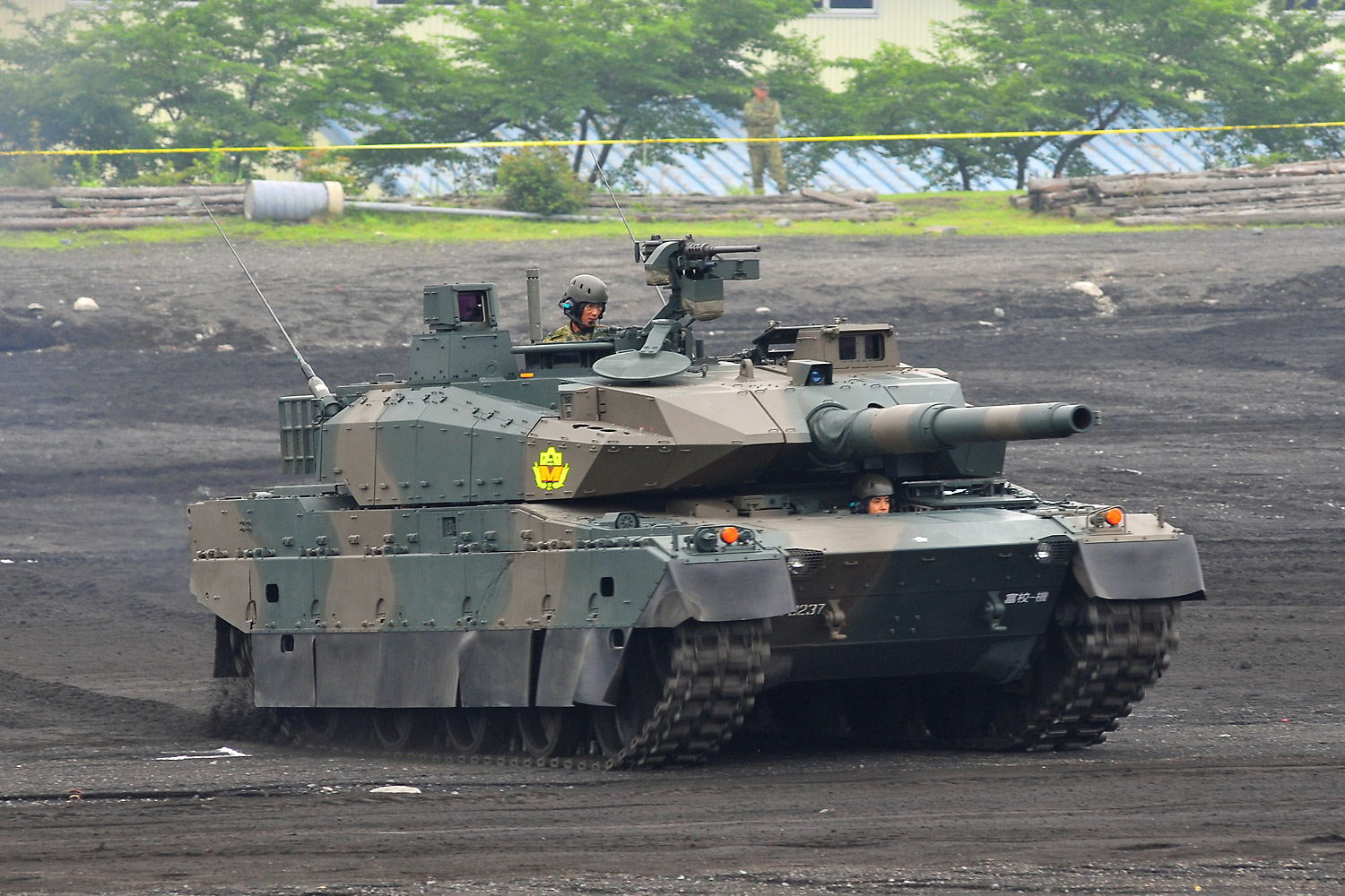 Japán újra katonai nagyhatalom lesz?